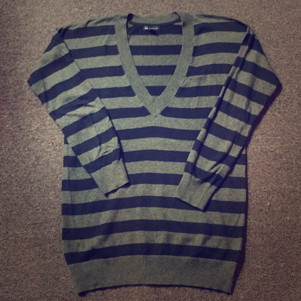 Charcoal grey/Navy stripe V-neck sweater